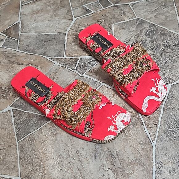 New Mystique Asian Inspired Dragon Beaded Fabric Style Slip On Sandal Sz 8 - Picture 2 of 11